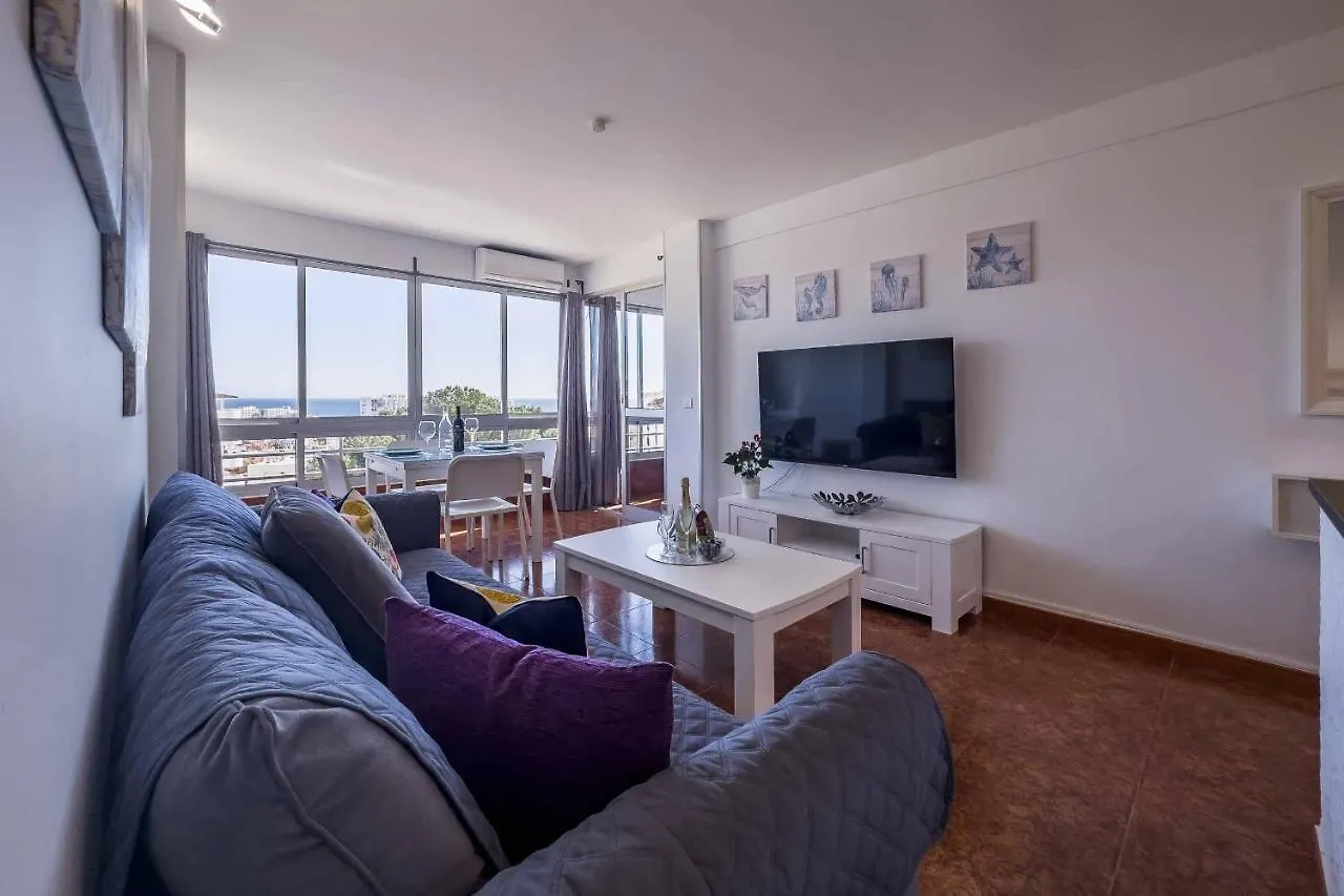 Apartamento Acogedor, Terraza, Piscina Y Mar Benalmádena 0*,  España